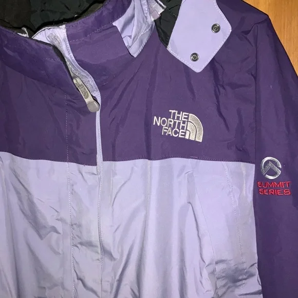The North Face Jacket - Picture 3 of 7